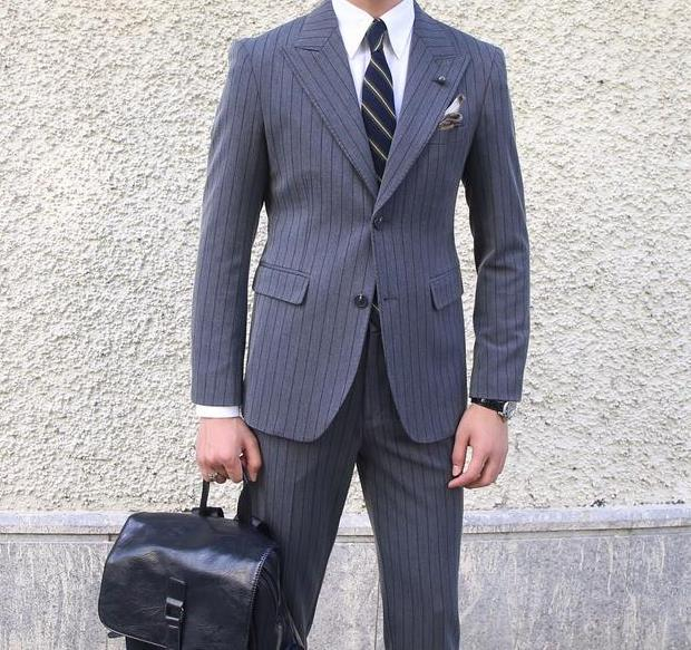 制作西服的面料有哪些主要類型？